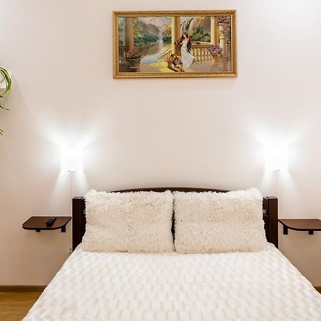 Apartment On Khmelnytskogo Street Lviv Luaran gambar
