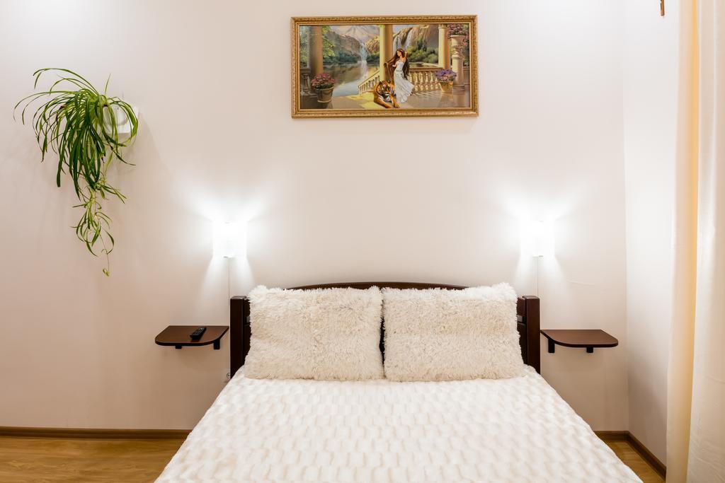 Apartment On Khmelnytskogo Street Lviv Luaran gambar