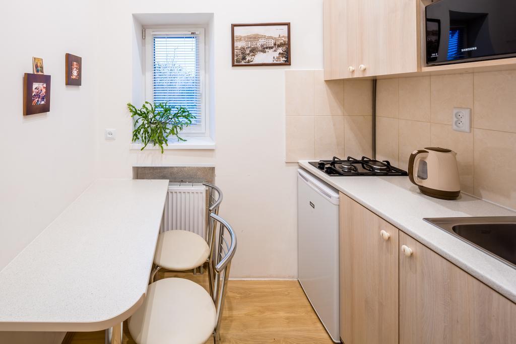 Apartment On Khmelnytskogo Street Lviv Luaran gambar